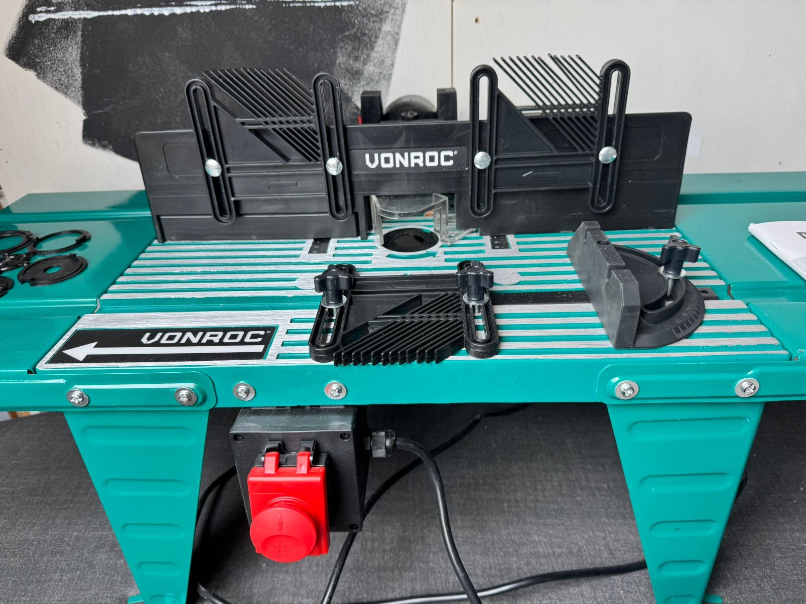 VONROC Universele Freestafel RT501AC, Doe-het-zelf en Verbouw, Gereedschap | Freesmachines, Ophalen, Zo goed als nieuw, Elektrisch