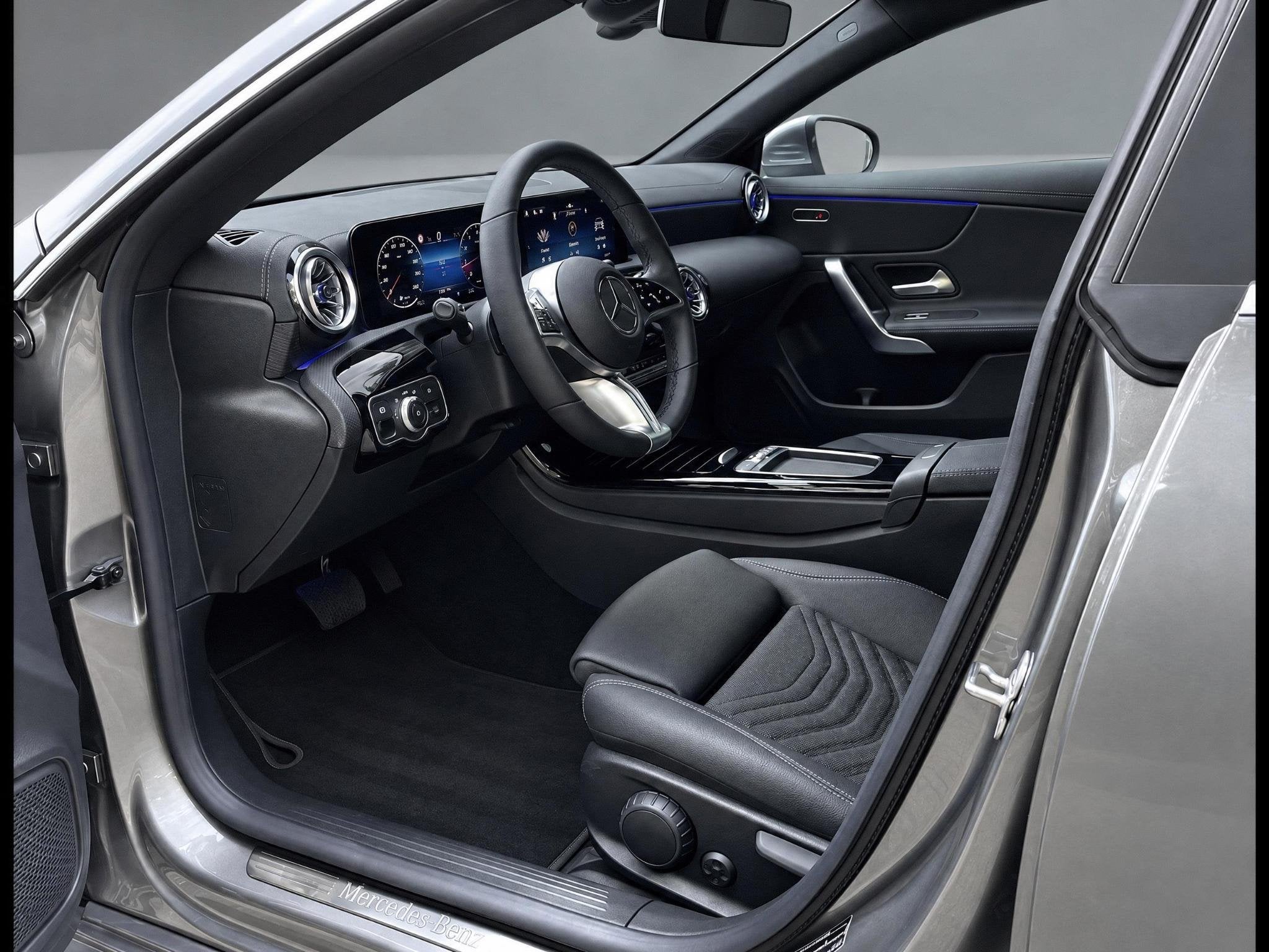 Mercedes-Benz CLA-klasse Shooting Brake 180 Star Edition Lux, Auto's, Gebruikt, 4 cilinders, Origineel Nederlands, Zilver of Grijs