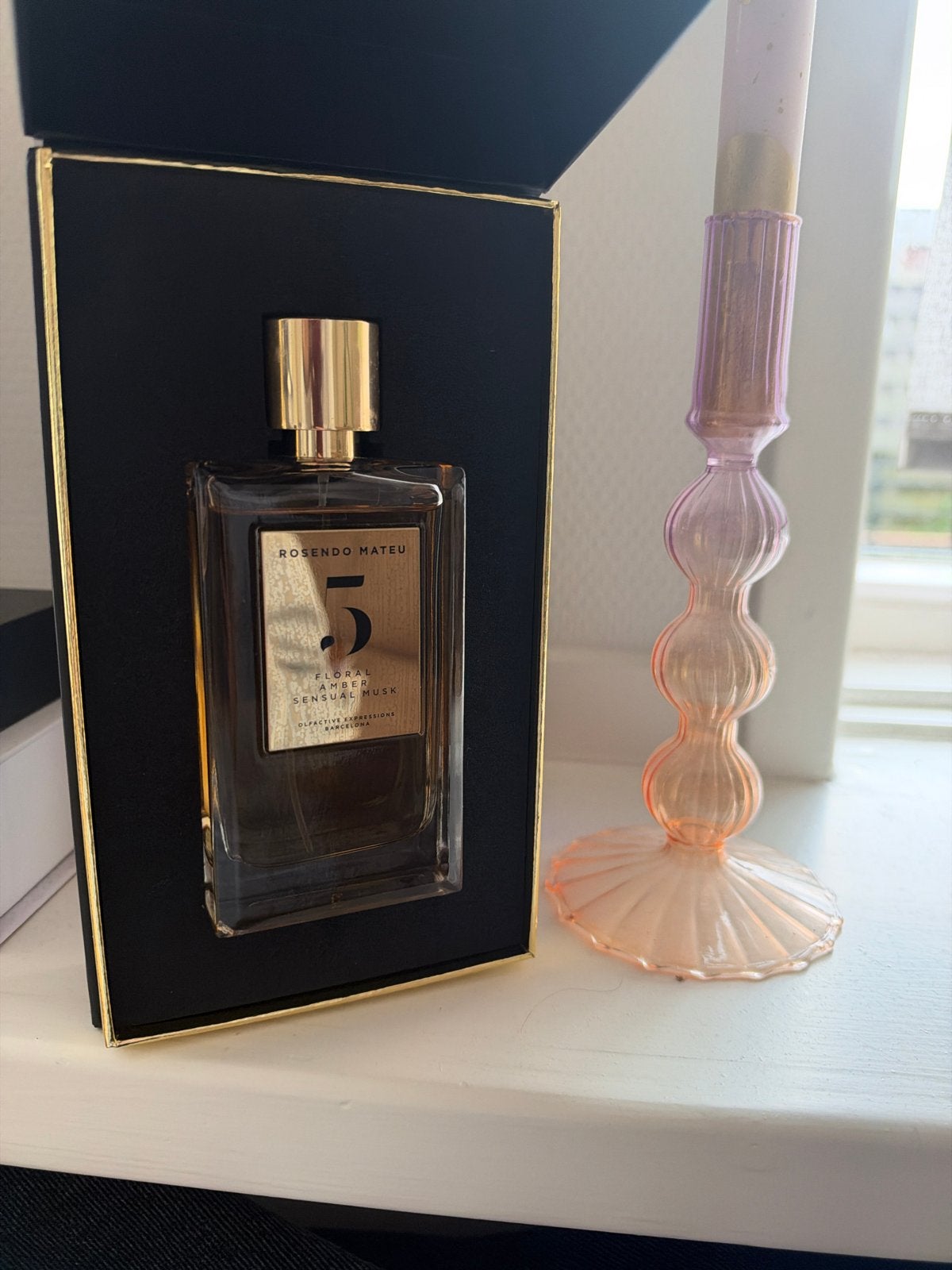 Rosendo Mateu Nº 5 Eau de Parfum 100ml, Sieraden, Tassen en Uiterlijk, Ophalen of Verzenden, Zo goed als nieuw