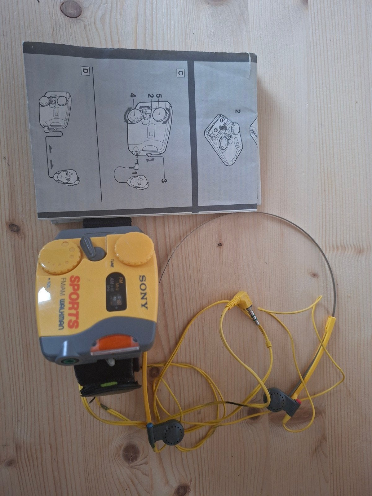 Sony Sports Walkman SRF-88 met koptelefoon en handleiding, Ophalen of Verzenden, Walkman