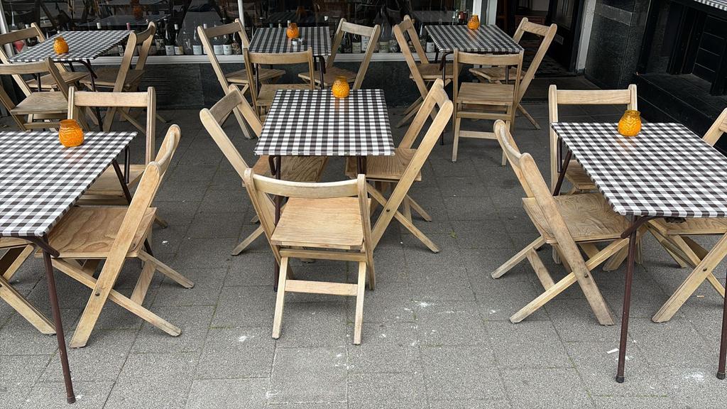 16 Klaptafels voor horeca terras - 90x70 cm waterdicht, Huis en Inrichting, Tafels | Eettafels, Ophalen of Verzenden, Zo goed als nieuw