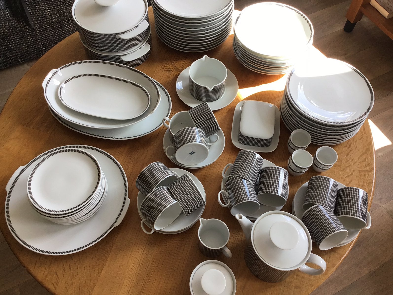 72-delig servies (merk Thomas), Huis en Inrichting, Ophalen of Verzenden, Zo goed als nieuw