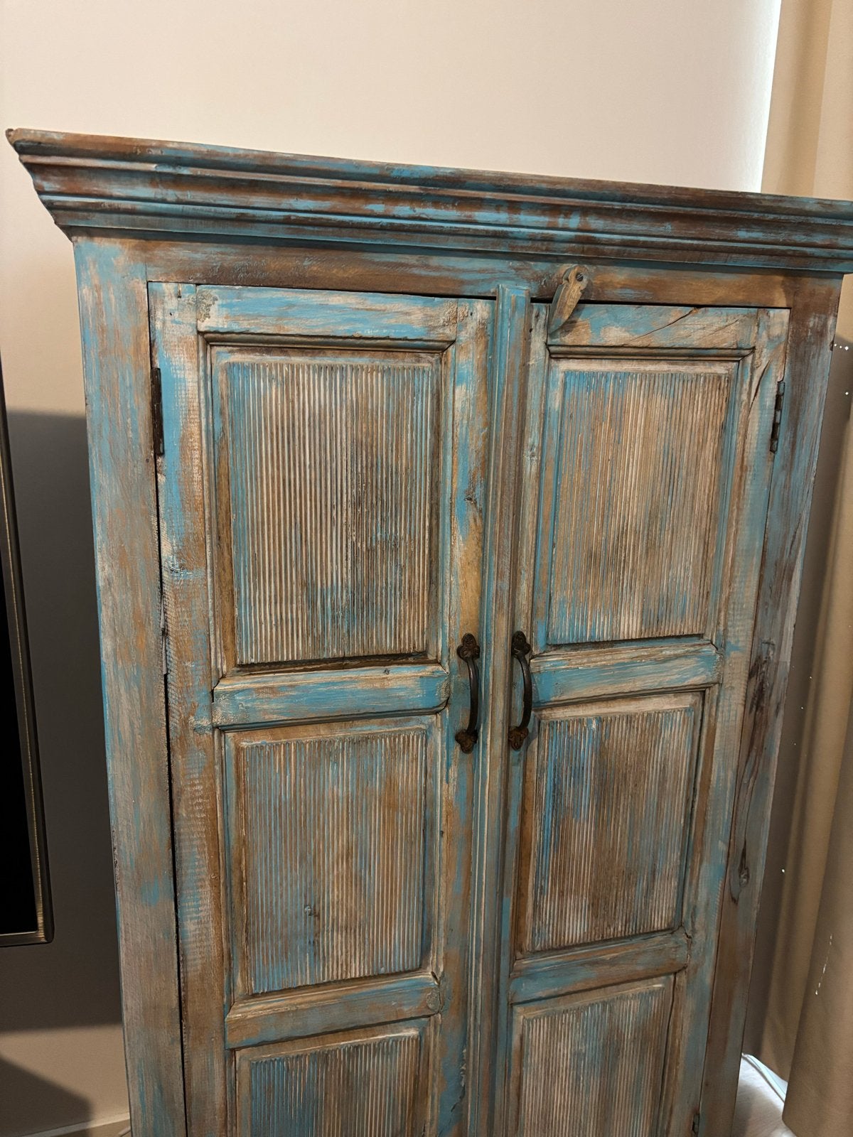 Unieke vintage kast met turquoise afwerking, Antiek en Kunst, Ophalen