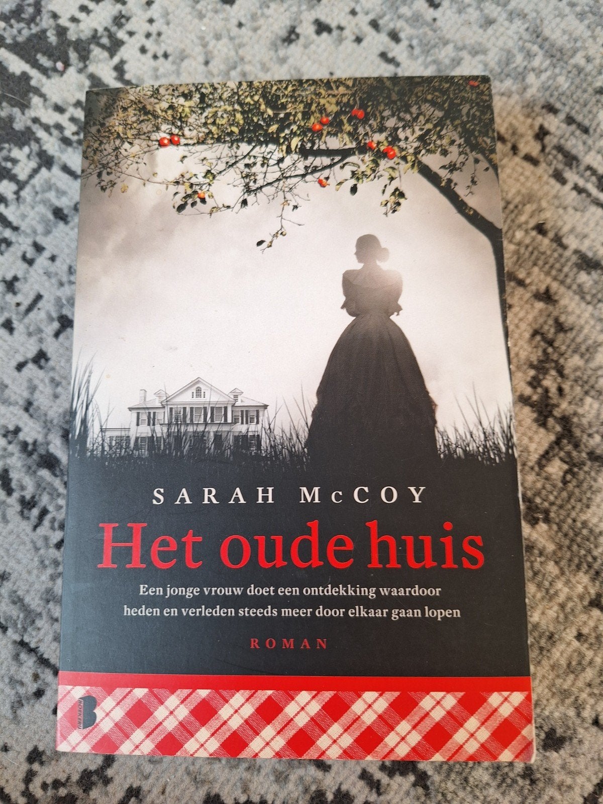Sarah McCoy - Het oude huis, Ophalen of Verzenden, Zo goed als nieuw, Sarah McCoy