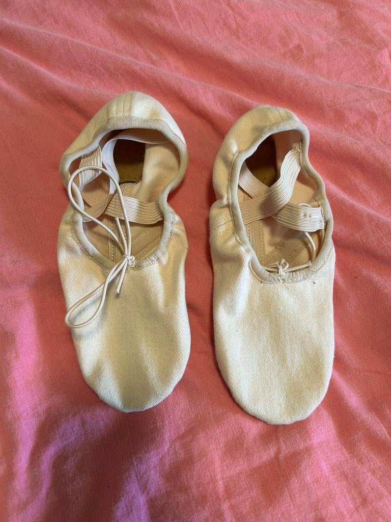 Balletschoenen maat 39- zgan, Sport en Fitness, Ballet, Ophalen of Verzenden, Zo goed als nieuw, Schoenen