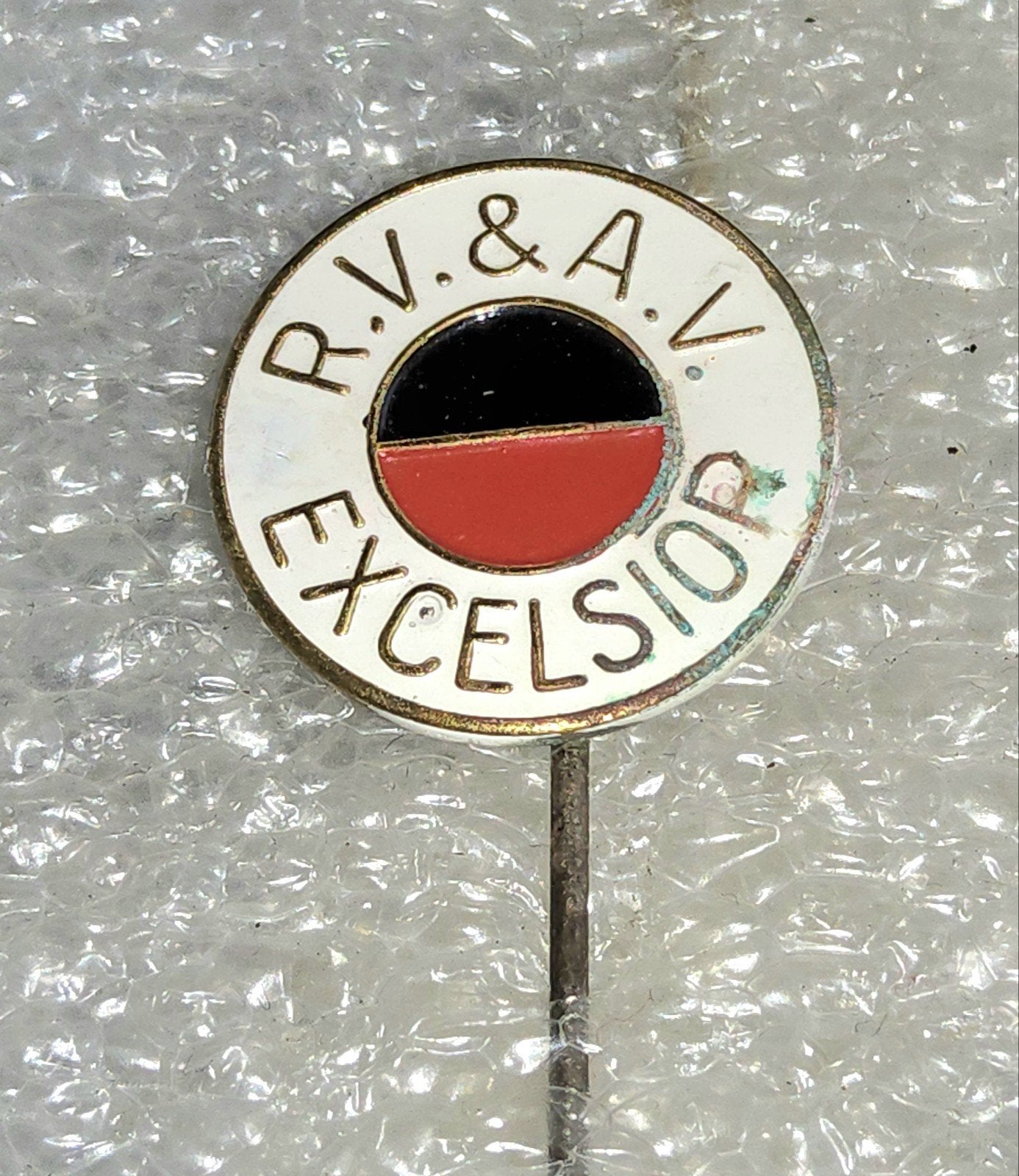 Vintage Speldje R.V.&A.V. Excelsior, Ophalen of Verzenden, Gebruikt, Sport, Speldje of Pin