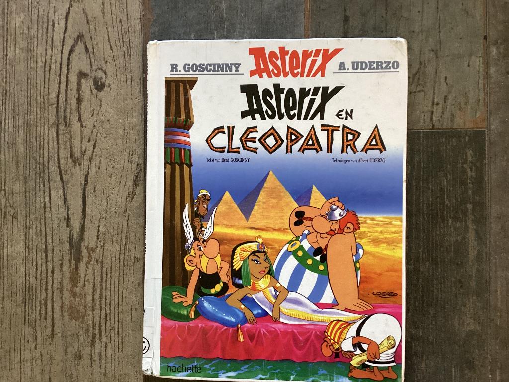 3 x Asterix, hardcover, Gelezen, R. Goscinny, A. Uderzo, Ophalen of Verzenden, Meerdere stripboeken