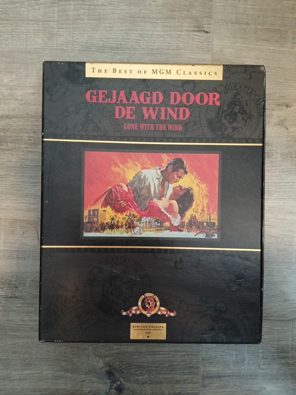 Gejaagd door de Wind VHS Boxset Limited Edition 666, Cd's en Dvd's, VHS | Film, Boxset, Engels, Drama, Ophalen of Verzenden