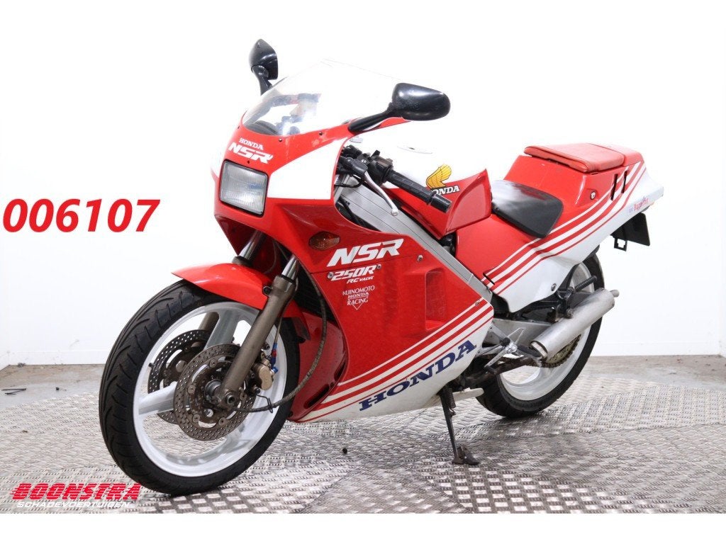 Honda NSR 250 R MC16 (bj 1999), Motoren, Dopplerlaan 4
9207HC  DRACHTEN, NL, Boonstra Schadevoertuigen, Super Sport, Sales@boonstraschadevoertuigen.nl