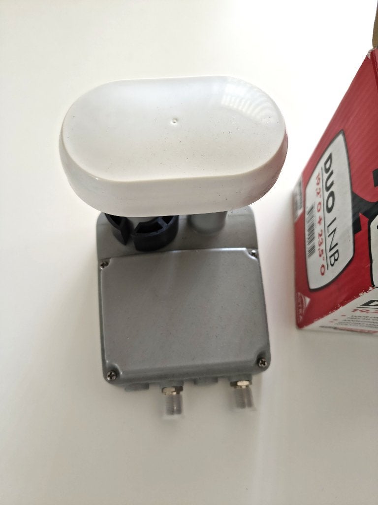 Duo lnb, Audio, Tv en Foto, Schotelantennes, Ophalen of Verzenden, Zo goed als nieuw, (Schotel)antenne-accessoires, Overige merken