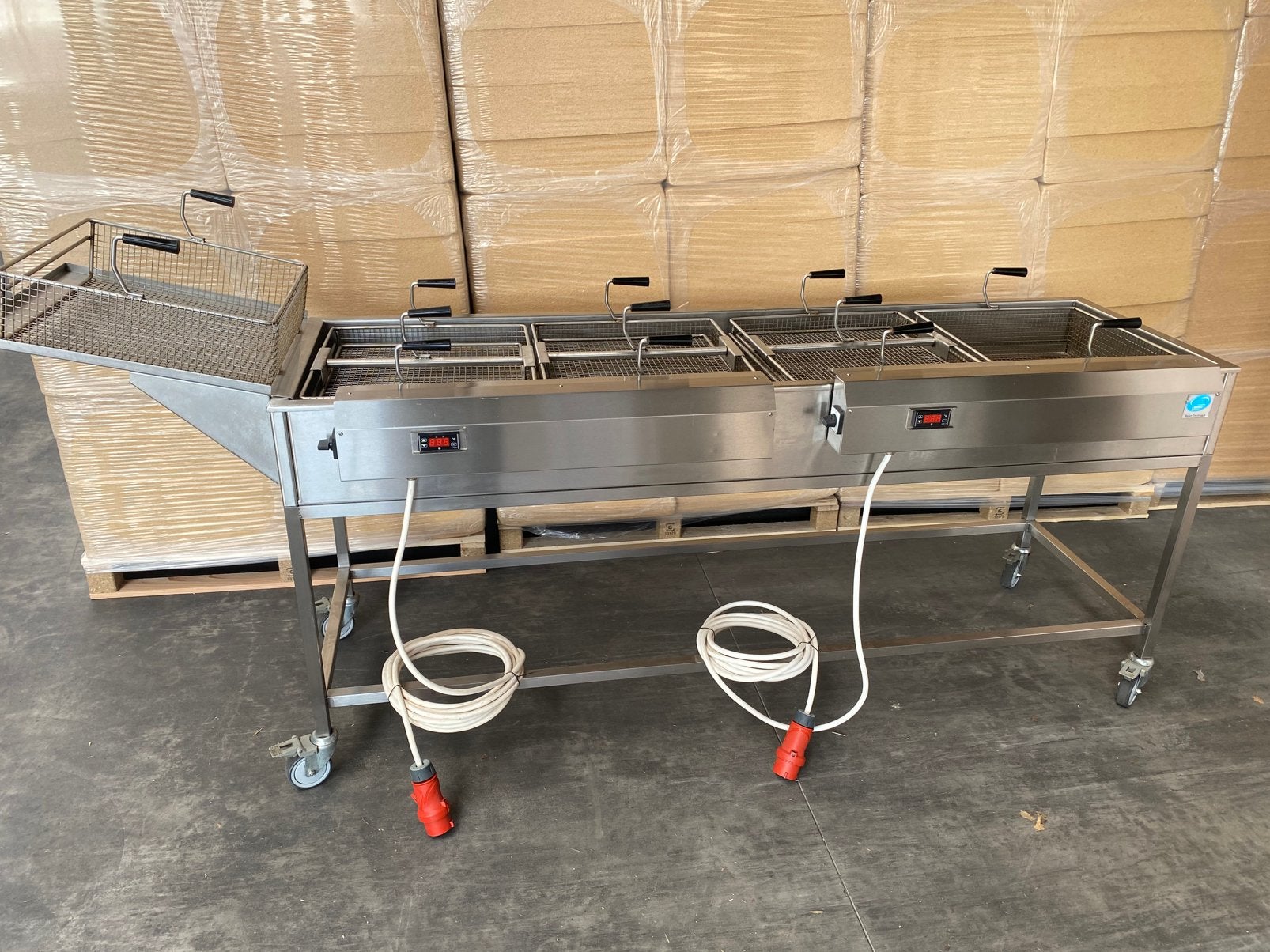 Beko 2 meter oliebollenbak friteuse - oliebol frituur, 4 liter of meer, Ophalen of Verzenden, Zo goed als nieuw, Beko
