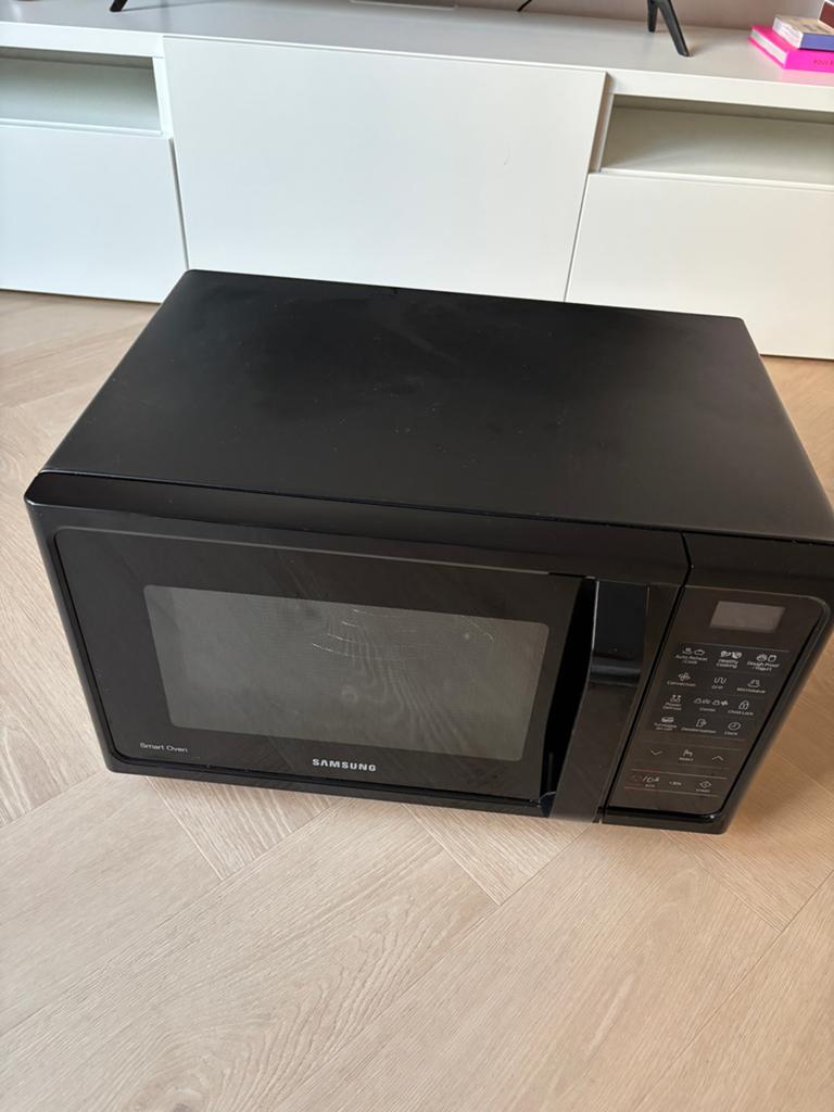 Combimagnetron samsung 28 liter, Witgoed en Apparatuur, Magnetrons, Ophalen, Combimagnetron, Hete lucht, Zo goed als nieuw