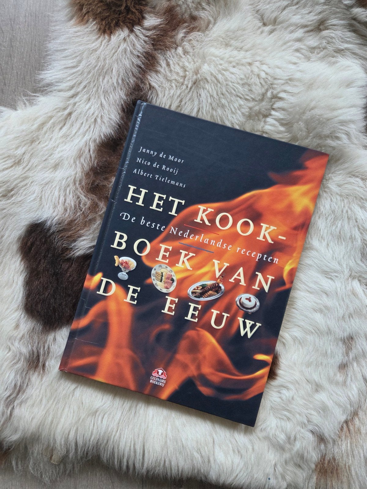 Het Kookboek van de Eeuw - De beste Nederlandse recepten, Hoofdgerechten, Ophalen of Verzenden, Zo goed als nieuw, Janny de Moor, Nico de Rooij, Albert Tielemans