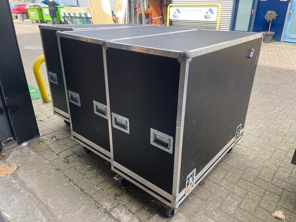 STOLP / SPEAKER FLIGHTCASES 123x60cm 98cm Hoog + Bleu Wheels, Ophalen, Gebruikt, Overige instrumenten, Flightcase