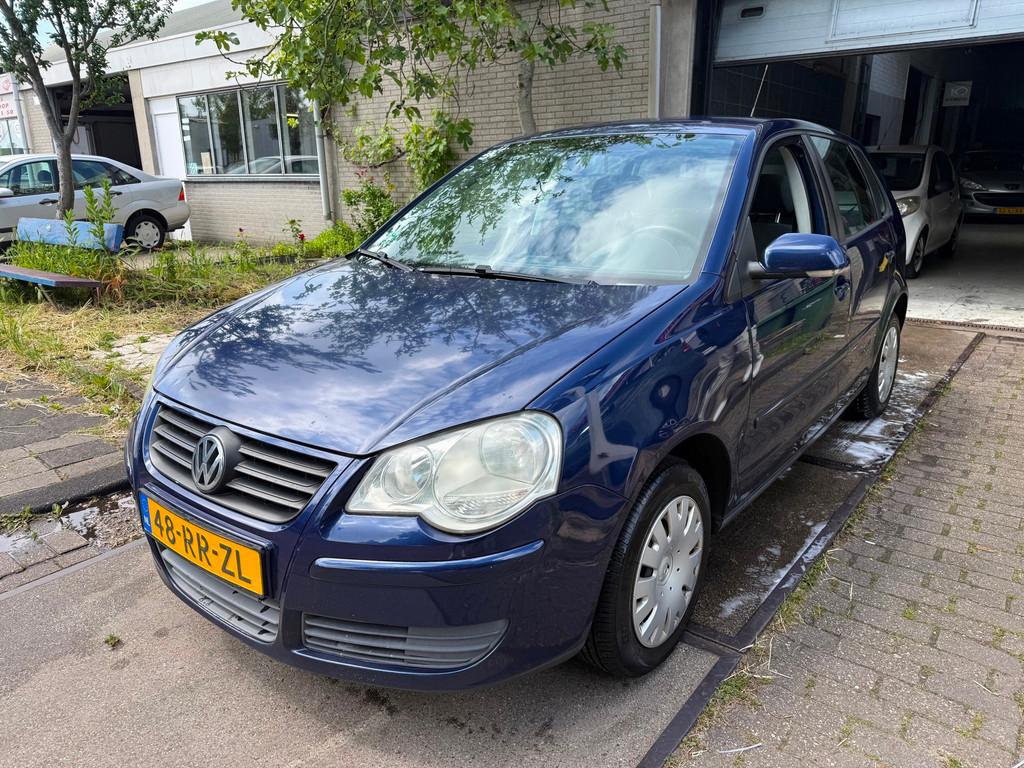 Volkswagen Polo 1.4-16V Turijn Apk/Airco/Boekjes/2.Sleutels, Auto's, Voorwielaandrijving, 15 km/l, Blauw, Origineel Nederlands