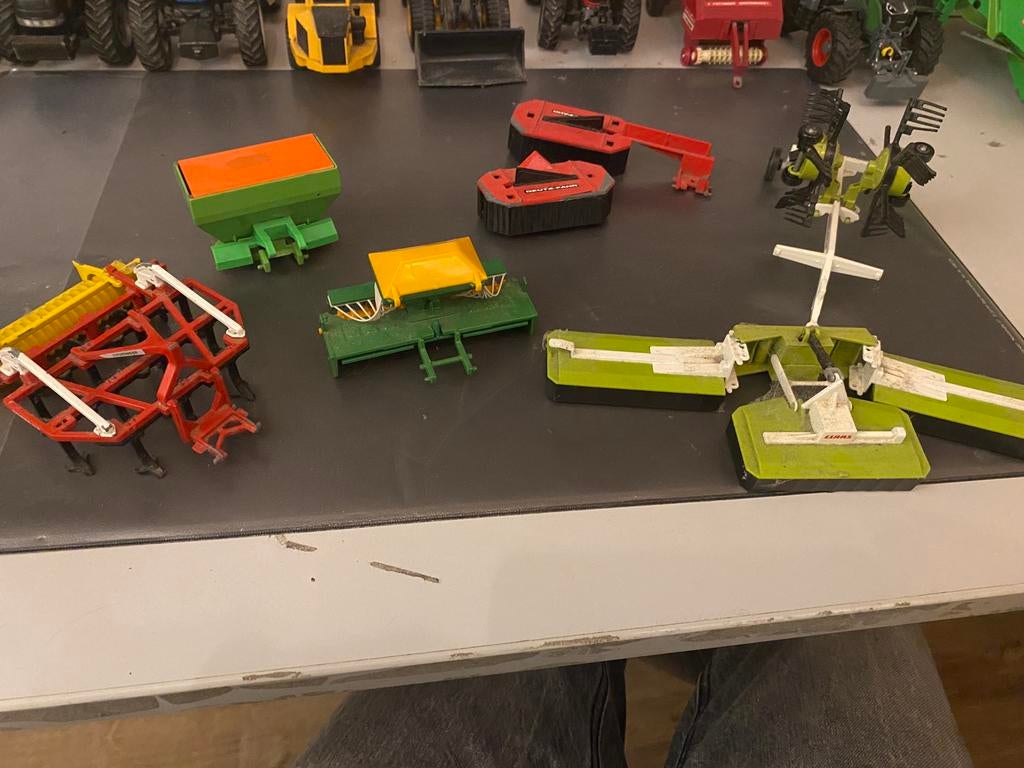 Mooi setje siku, Hobby en Vrije tijd, Modelauto's | 1:32, Ophalen, Zo goed als nieuw, Tractor of Landbouw, SIKU