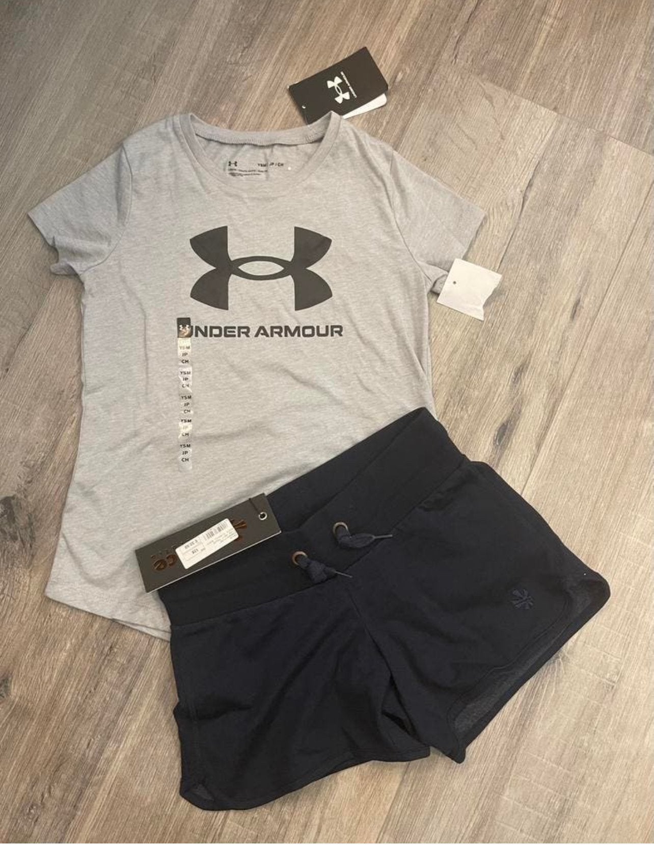 Under Armour set maat 128 nieuw, Kinderen en Baby's, Ophalen of Verzenden, Nieuw, Meisje, Sokken