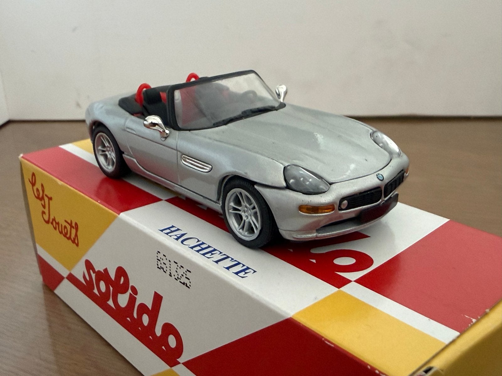 BMW Z8 schaalmodel 1/43 - Solido Hachette, Ophalen of Verzenden, Zo goed als nieuw, Auto, Solido