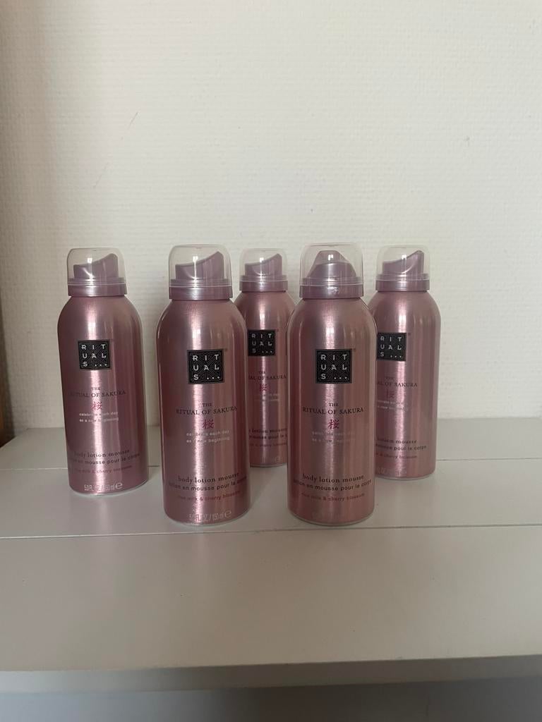 Nieuw rituals sakura bodylotion mousse 150 ml, Ophalen of Verzenden, Nieuw, Bodylotion, Crème of Olie