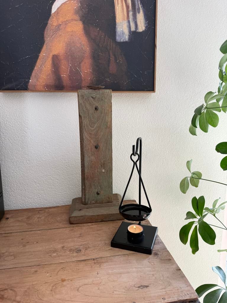 Houten kandelaar uit India, Antiek en Kunst, Ophalen of Verzenden, Overige materialen