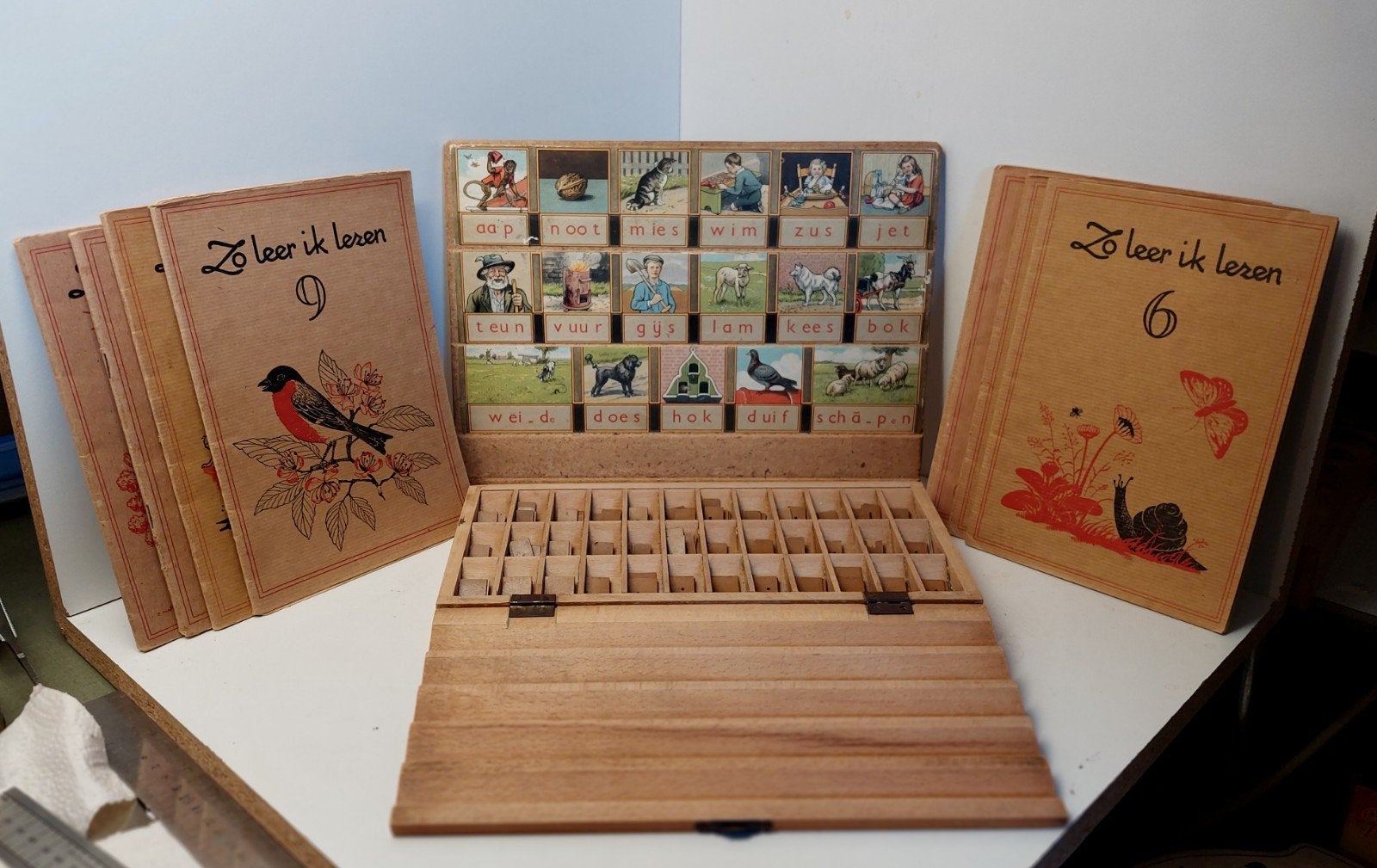 leesplankje, letterdoos en leesboekjes Zo leer ik lezen, Ophalen of Verzenden, Overige thema's
