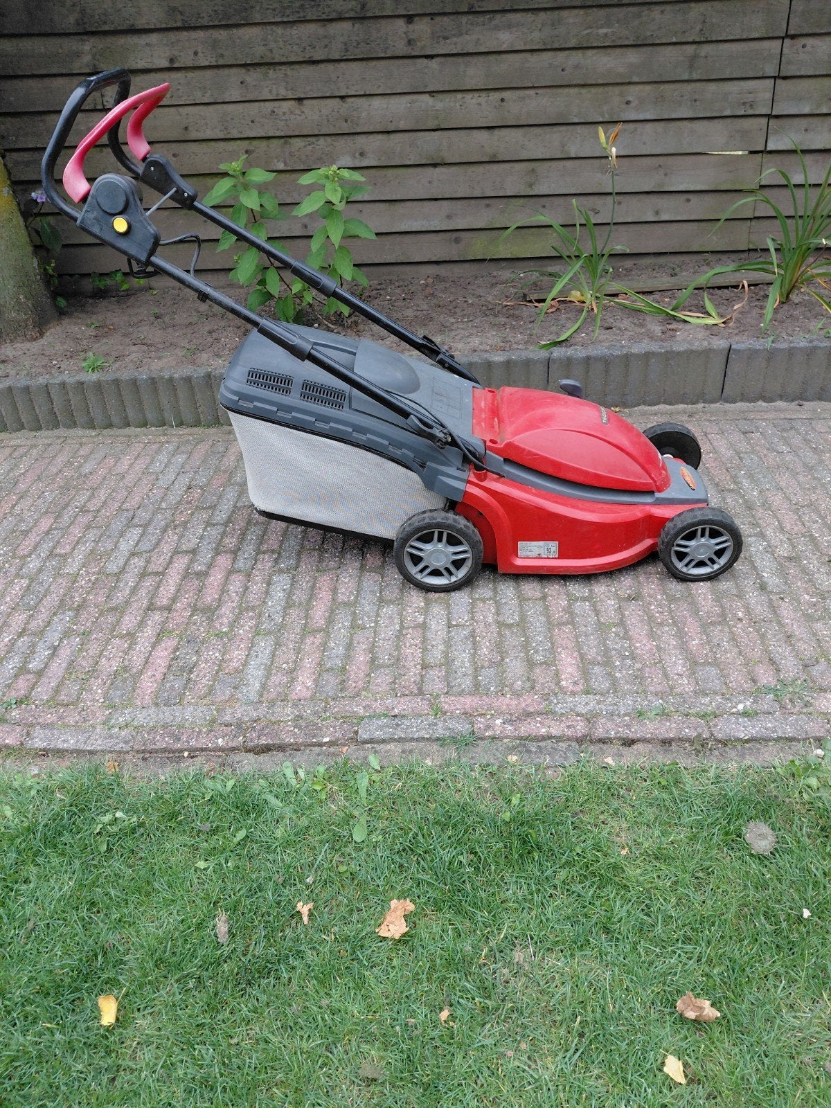 Castelgarden XP41E, Ophalen, Gebruikt, Elektrische grasmaaier, 40 t/m 49 cm