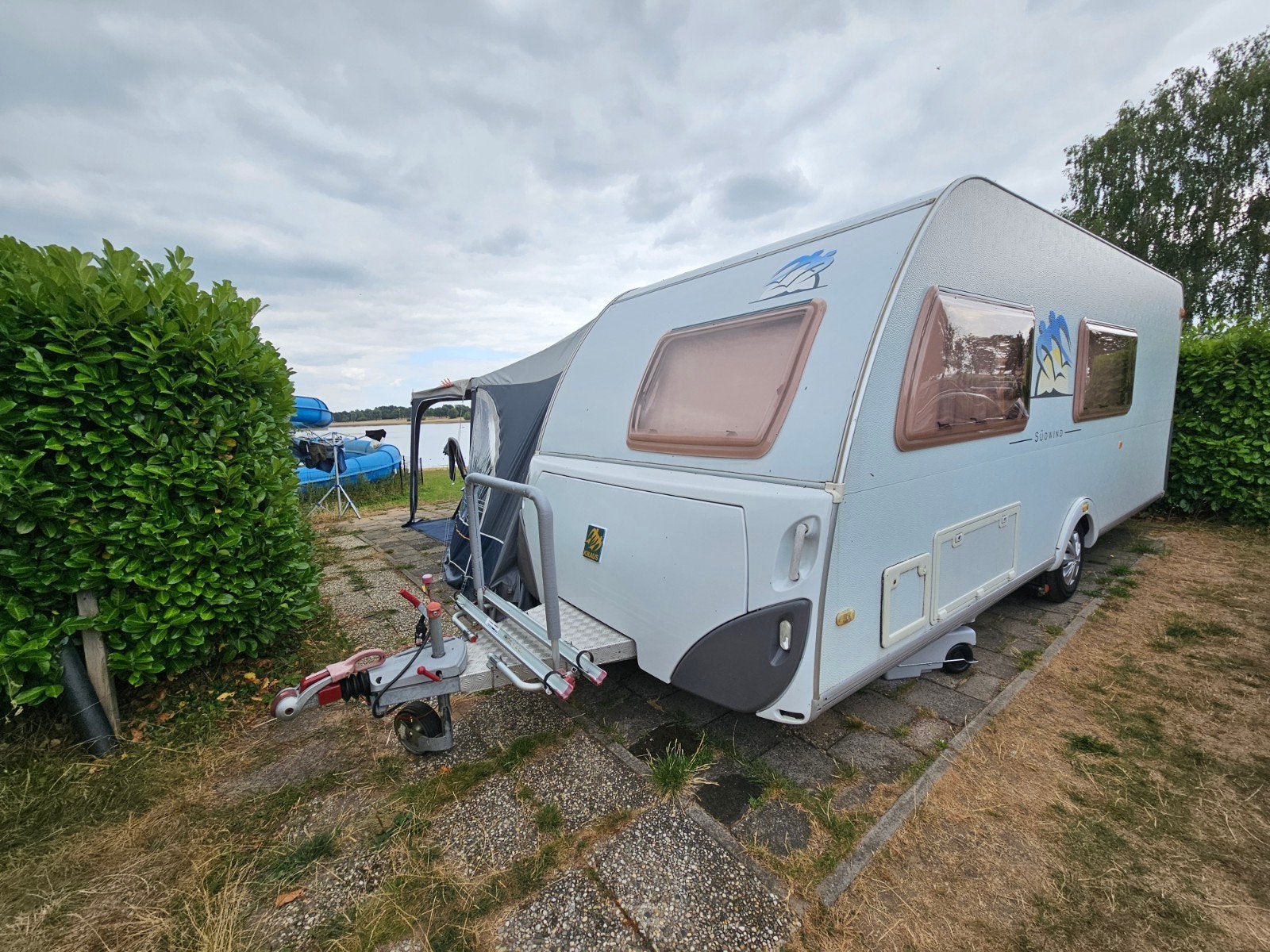 Knaus Sudwind 550 FSK met voortent, luifel, mover, airco, Caravans en Kamperen, Rondzit, Particulier, Knaus, Tot en met 6