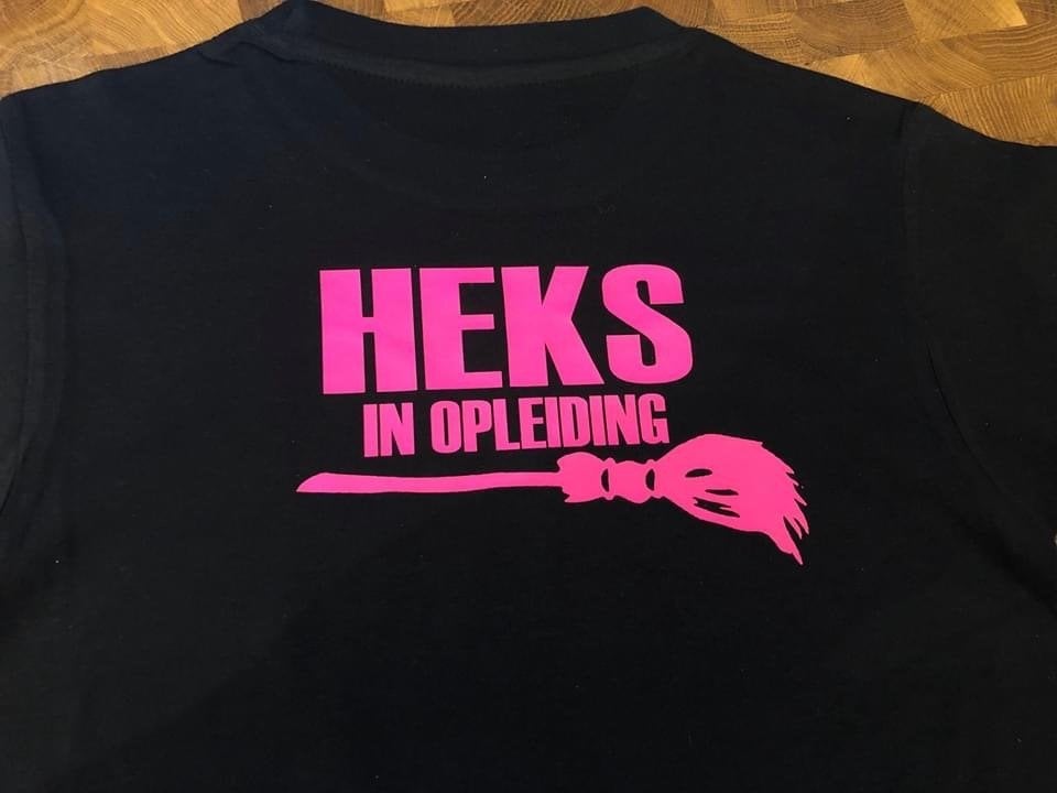 Heks in opleiding t-shirt, trui of hoodie, Ophalen of Verzenden, Nieuw, Maat 46 (S) of kleiner, Zwart