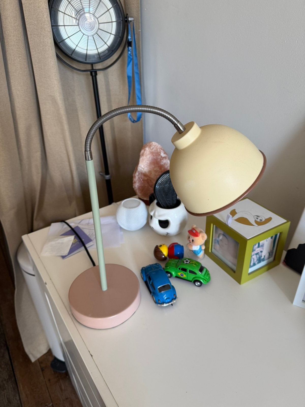 Zara Home tafellamp pastel roze/geel met flexibele arm, Huis en Inrichting, Geel, Ophalen, Zo goed als nieuw, Bureaulamp
