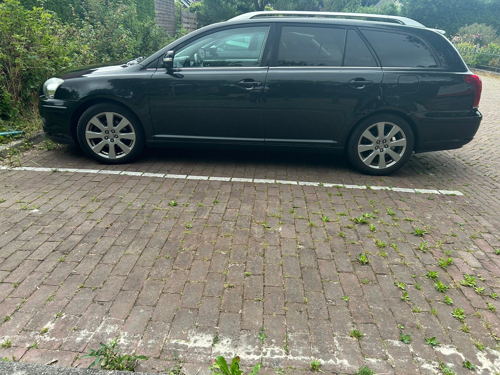Toyota Avensis 2.0 D-4d DPF Wagon 2008 Zwart, Auto's, Voorwielaandrijving, 1998 cc, 4 cilinders, Zwart