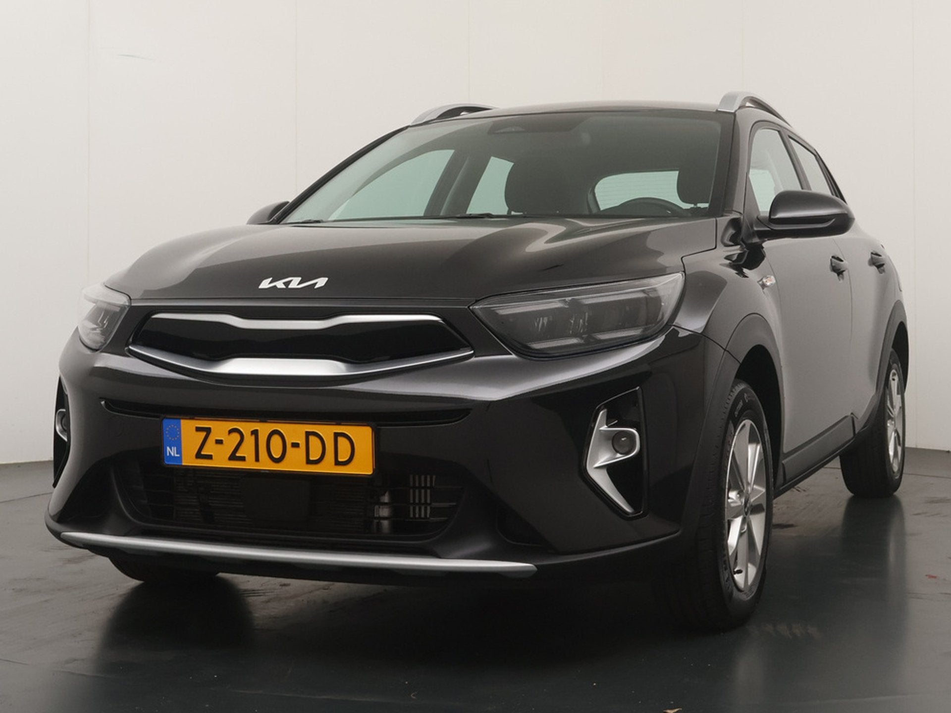 Kia Stonic 1.0 T-GDi MHEV DynamicLine Automaat - Trekhaak -, Gebruikt, Euro 6, Adaptive Cruise Control, Met garantie (alle)