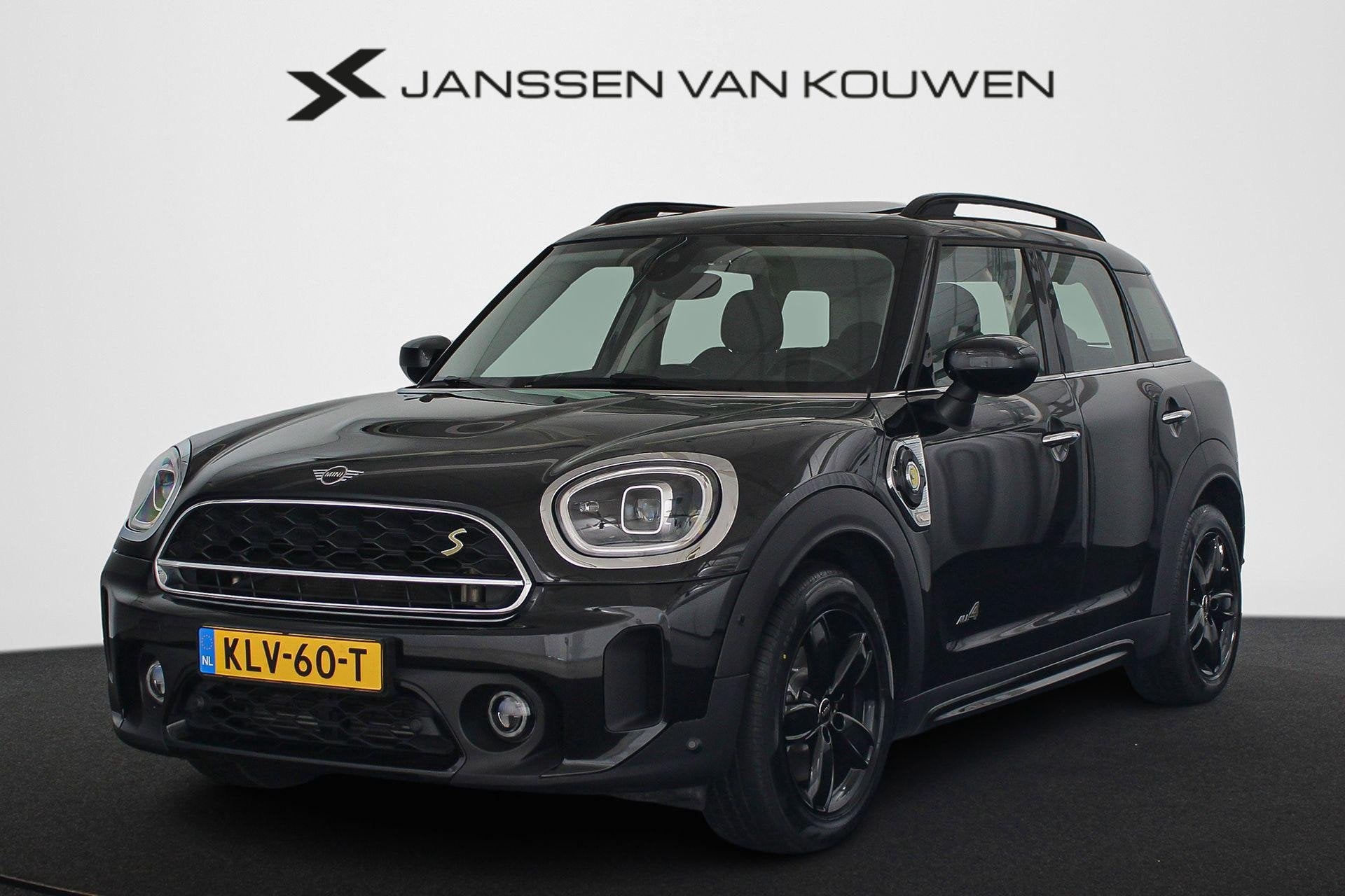 MINI Countryman 1.5 Cooper S E ALL4 Panoramadak Harman Kardo, Auto's, Mini, Automaat, Gebruikt, Leder en Stof, Zwart