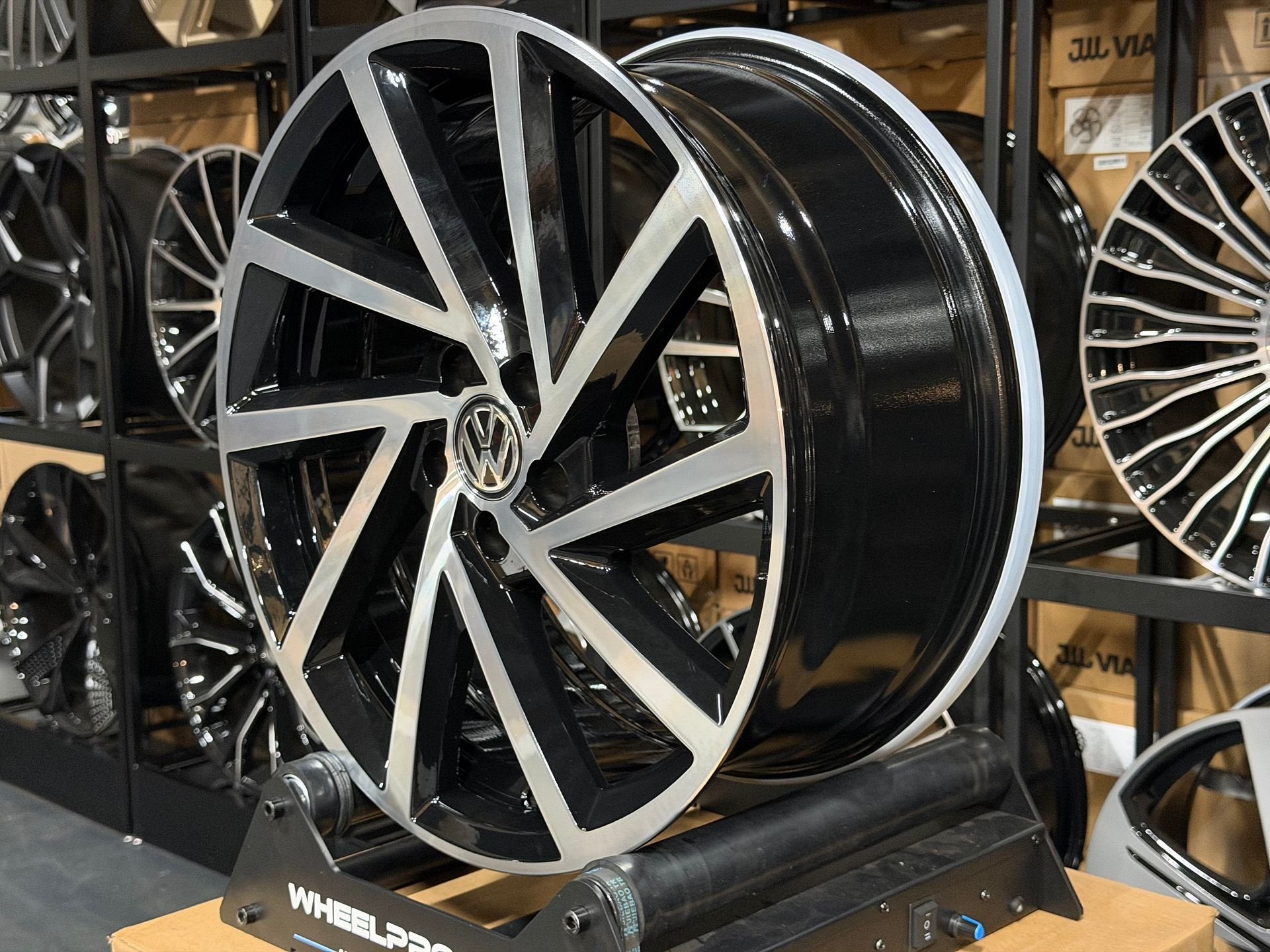 17'' Volkswagen SPIELBERG 5X100 Polo 2G AUDI A1 Seat SKODA, Velg(en), -, -, Nieuw