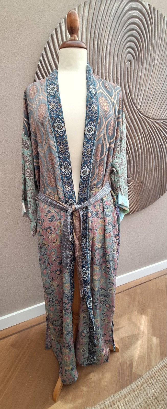 Nieuw! Prachtige kimono Gold & Silver, Maat 38/40 (M), Gold & Silver, Nieuw, Ophalen of Verzenden