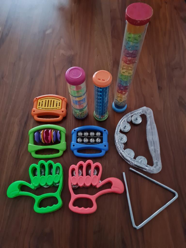 Schellen (6), regenmaker (2 kunststof, 1 hout) en triangel, Kinderen en Baby's, Speelgoed | Babyspeelgoed, Ophalen of Verzenden