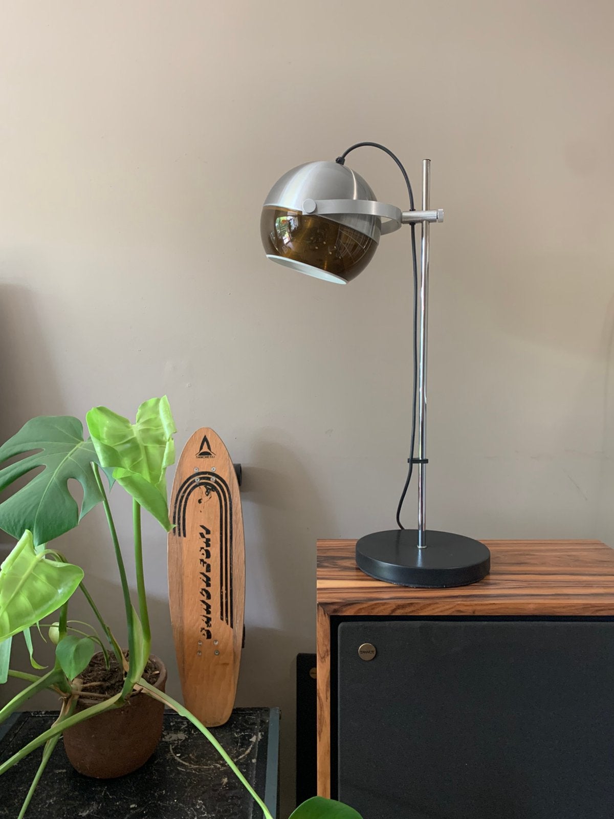Vintage Dijkstra globe bureaulamp, Huis en Inrichting, Bureaulamp, Vintage, Zo goed als nieuw, 67 cm