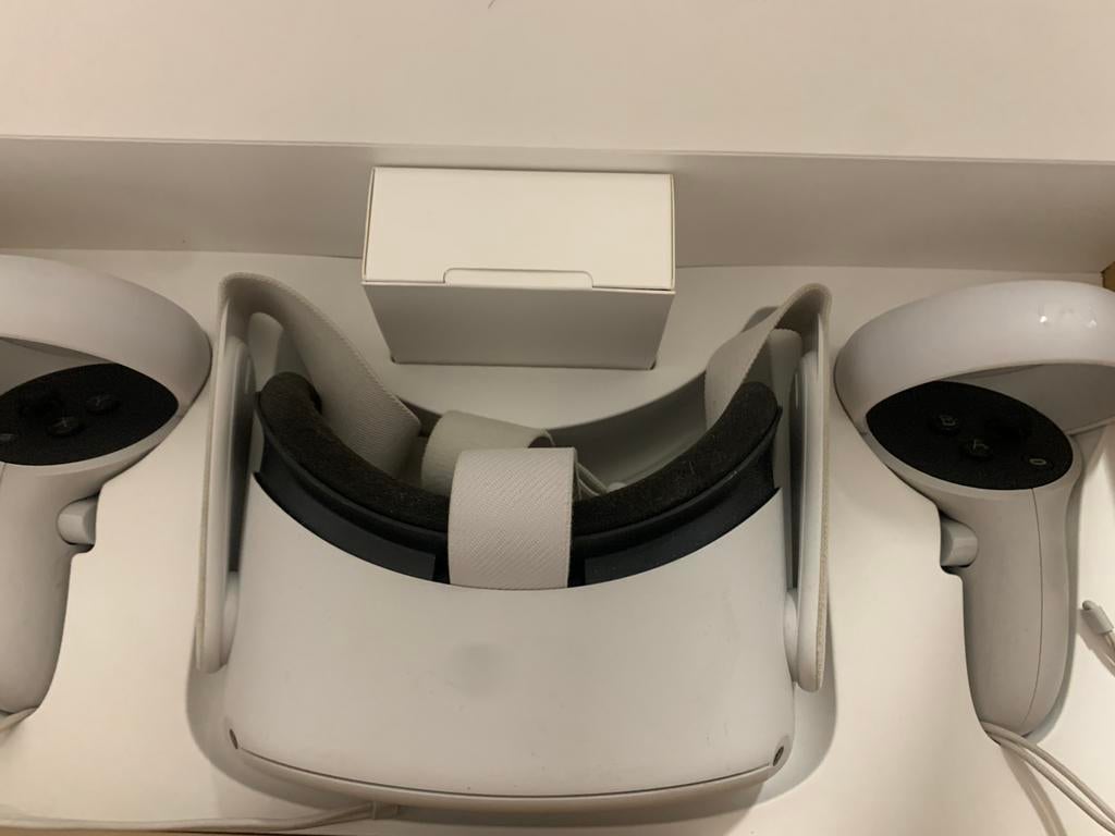 Meta Quest 2, Hoes., Spelcomputers en Games, Virtual Reality, Ophalen, Zo goed als nieuw, VR-bril, Overige platformen