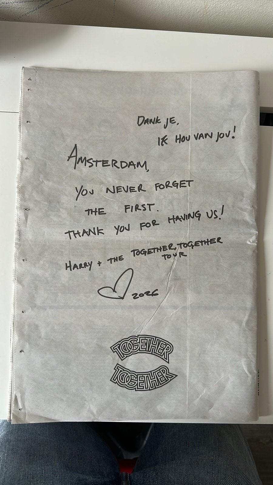 Harry Styles volledige krant met bericht, HET PAROOL, Boeken, Tijdschriften en Kranten, Ophalen of Verzenden, Nieuw, Krant