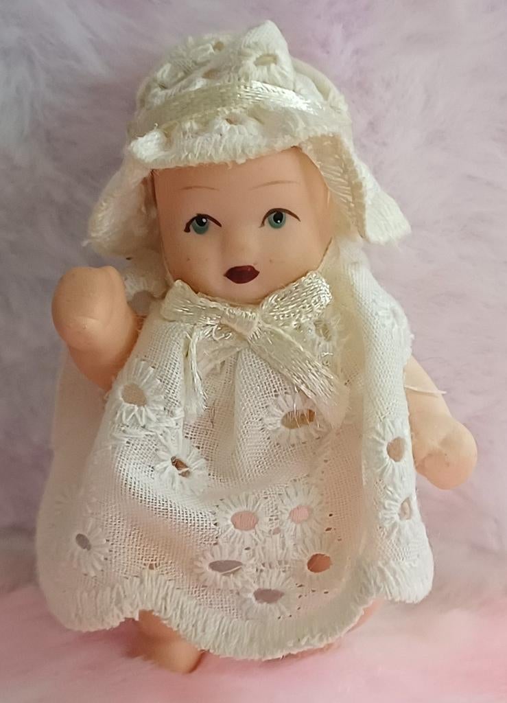 Poppenhuis popje, Ophalen of Verzenden, Zo goed als nieuw, Poppenhuis