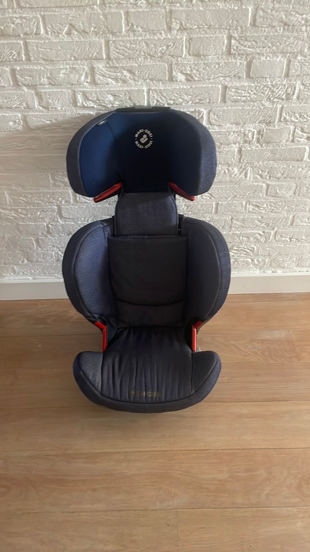 Maxi cosi auto stoeltje, Ophalen, Autogordel, 9 t/m 18 kg, Zo goed als nieuw