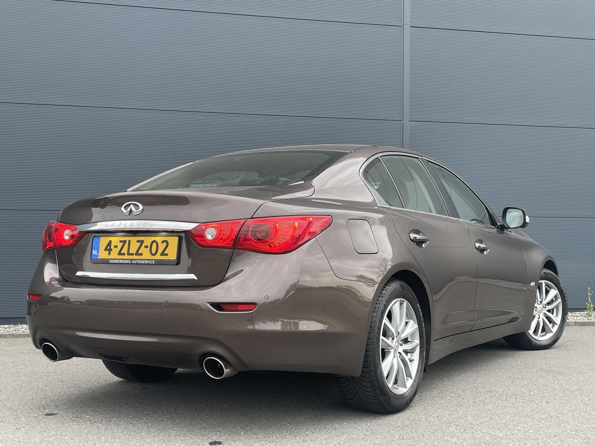Infiniti Q50 2.0t Business Premium + | Bose | Trekhaak | Led, Auto's, Infiniti, Automaat, Euro 5, Achterwielaandrijving, Gebruikt