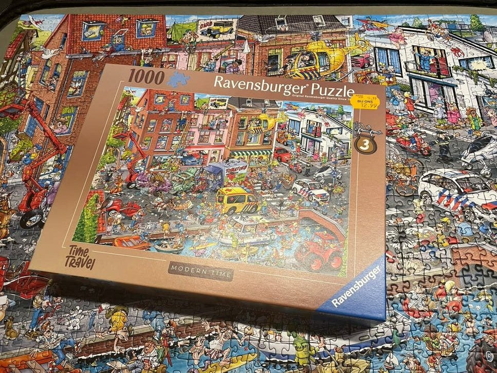 Time Travel Modern Time puzzel, Ophalen of Verzenden, 500 t/m 1500 stukjes, Gebruikt, Legpuzzel