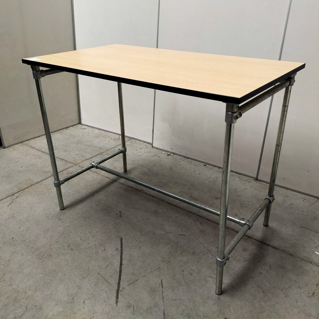 Hoge werktafel met steigerbuis frame - 108x140x80 cm, Niet ingevuld, Gebruikt, Niet ingevuld, Niet ingevuld
