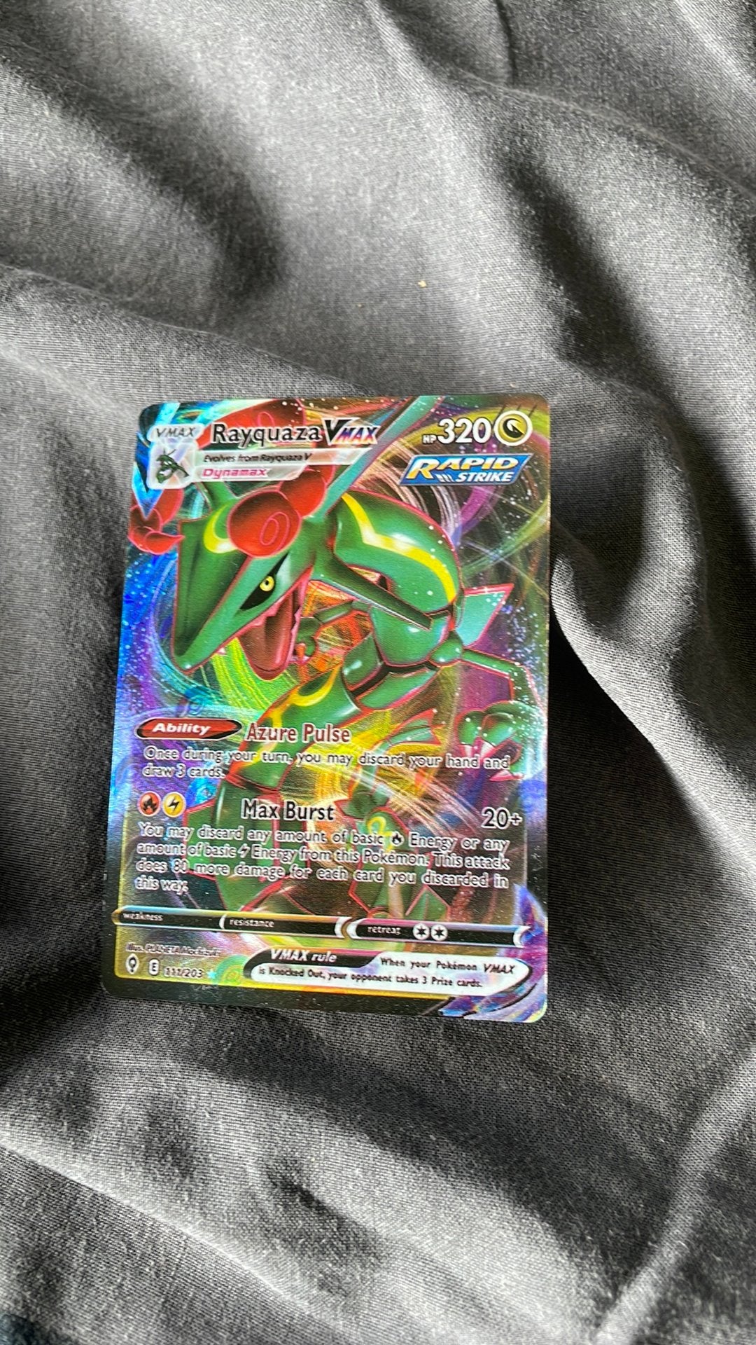 Pokémon Rayquaza VMAX – 320 HP – Mooie kaart, Hobby en Vrije tijd, Ophalen of Verzenden, Nieuw, Losse kaart