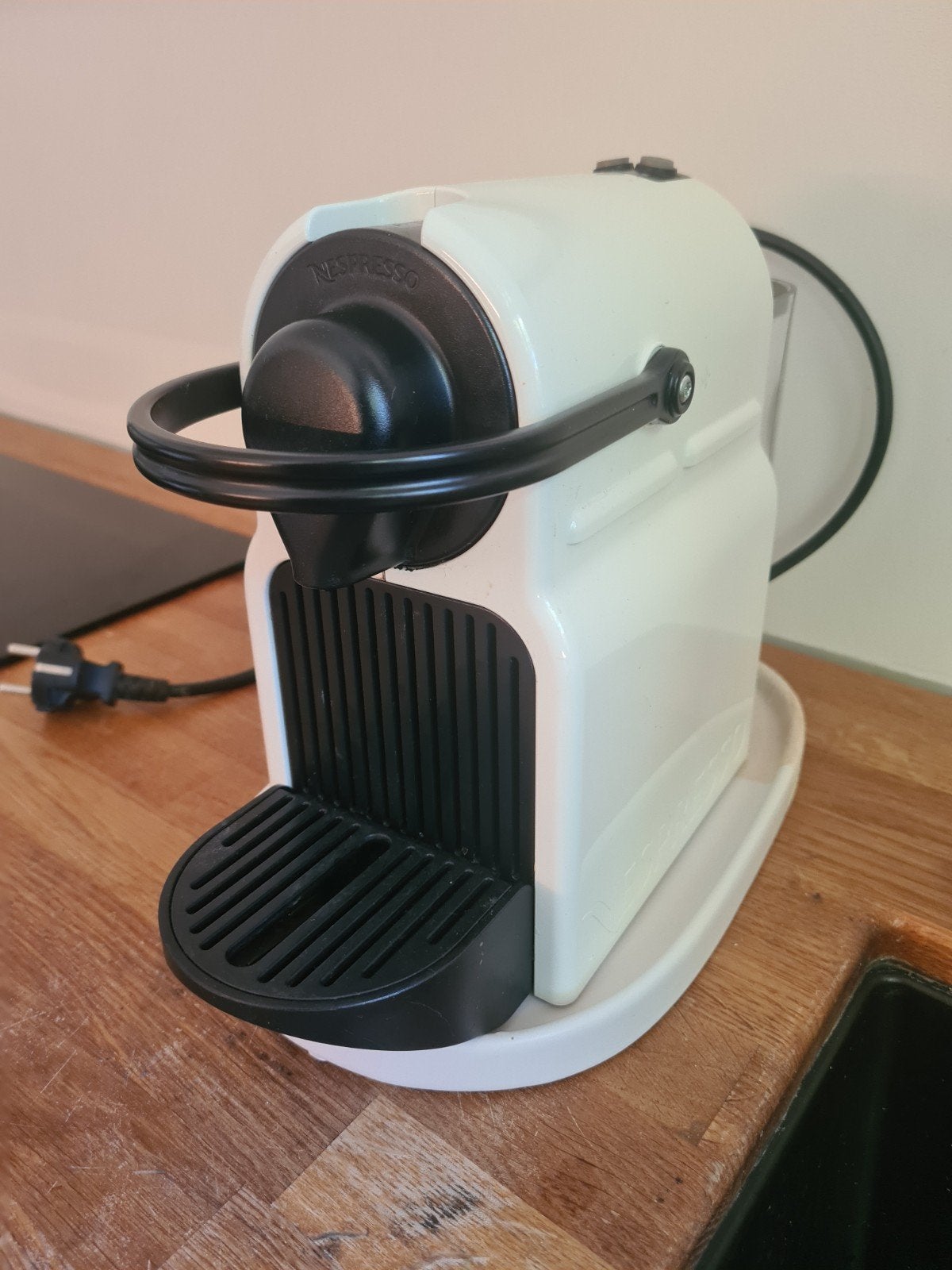 Krups Nespresso koffiezetapparaat wit, lekt, Ophalen, Gebruikt, Koffiepads en cups, Afneembaar waterreservoir
