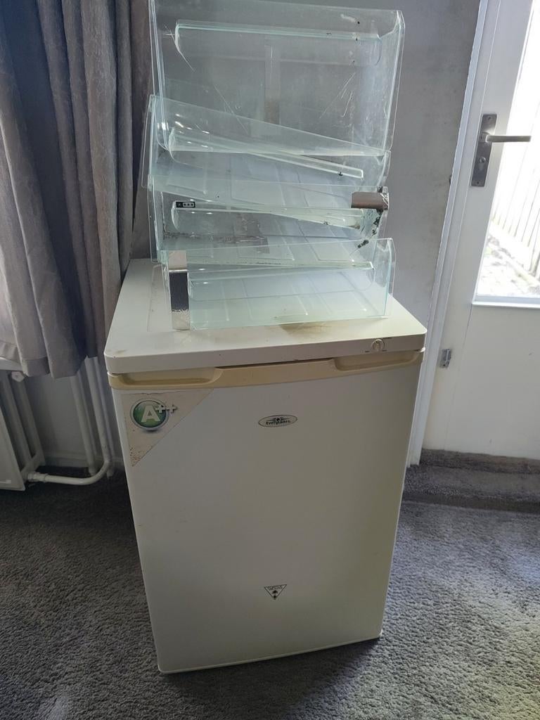 Vriezer, Witgoed en Apparatuur, Vriezers en Diepvrieskisten, Ophalen, Minder dan 60 cm, 160 cm of meer