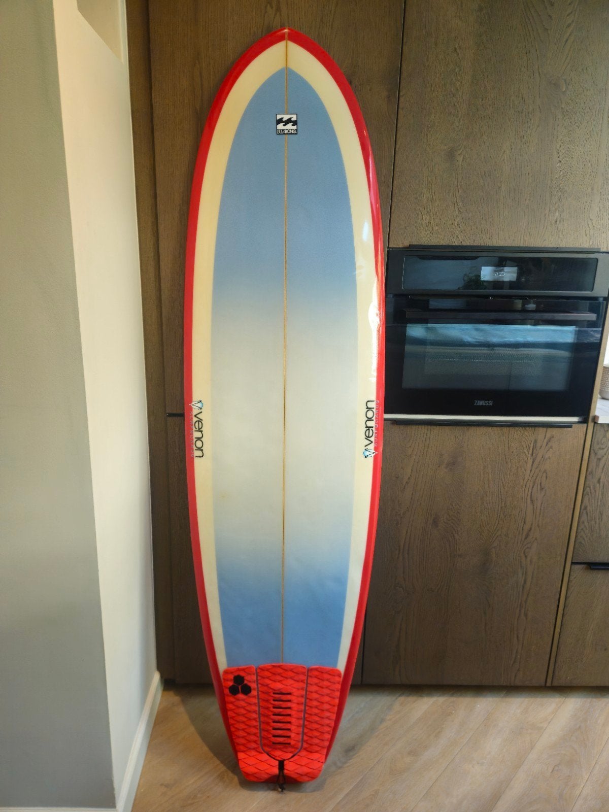Venon Evo Surfboard 6'4 x 21 x 2 11/16, Watersport en Boten, Ophalen, Gebruikt, Met vinnen