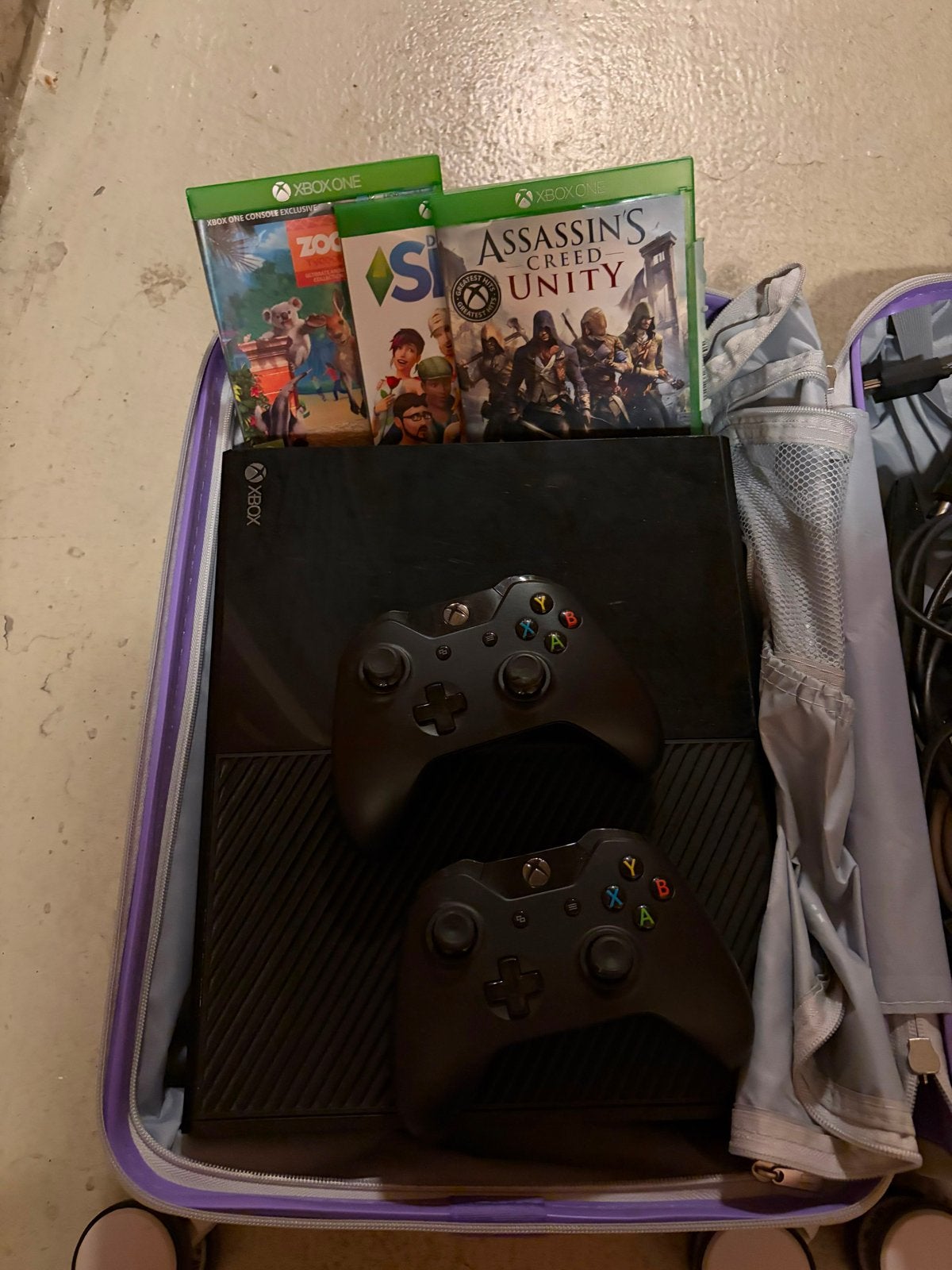 Xbox One compleet met games, headset en 2 controllers, Ophalen, Xbox One, Met 2 controllers, Gebruikt