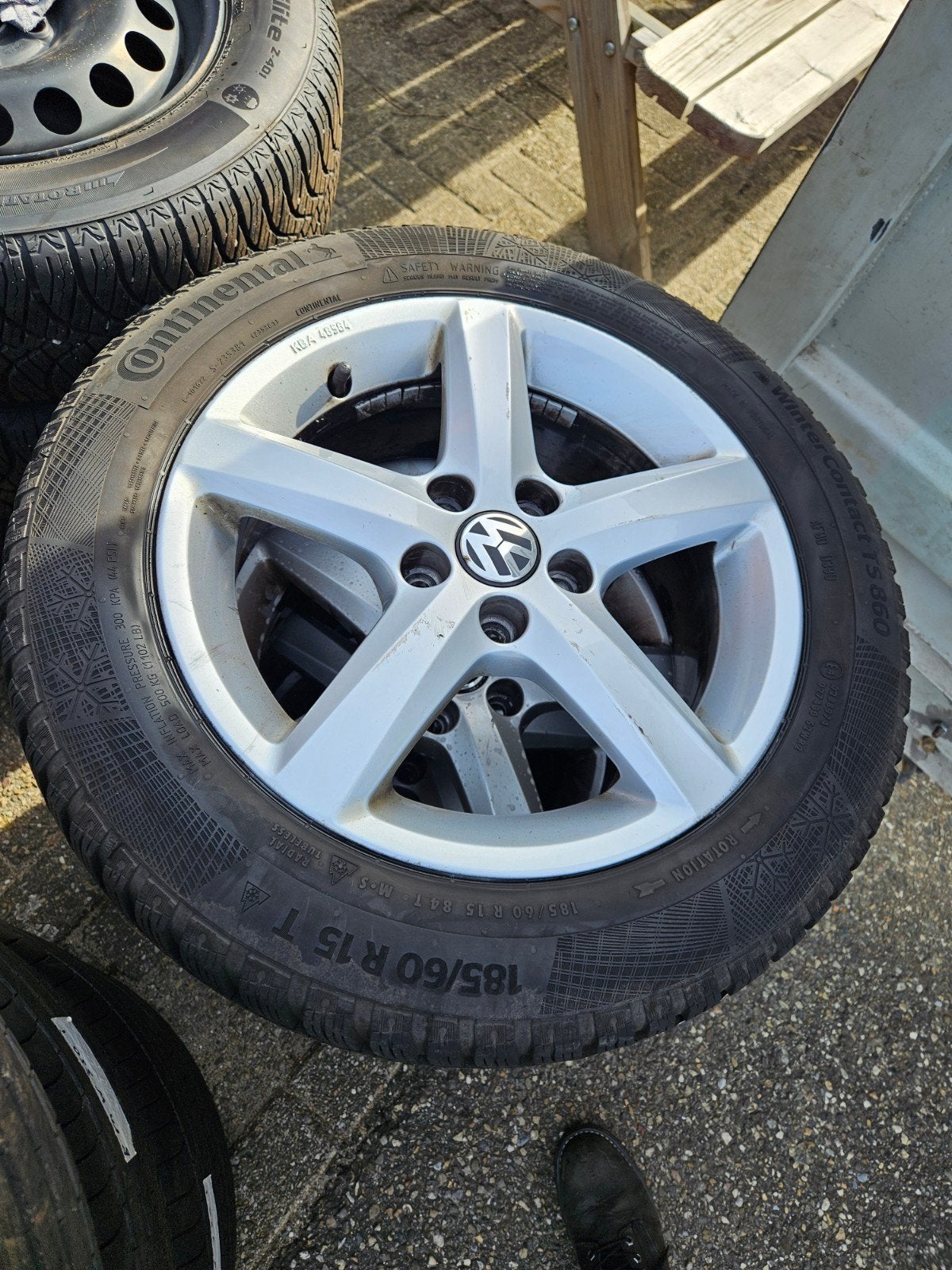 Originele VW Polo velgen met winterbanden 185/60 R15, Verkoop@autobedrijf-heinkenszand.nl, Gebruikt, 15 inch, Banden en Velgen