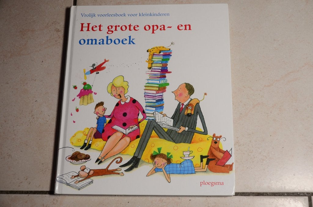 Het grote opa- en omaboek / div schrijvers, Fictie algemeen, Jongen of Meisje, Ophalen of Verzenden, Zo goed als nieuw